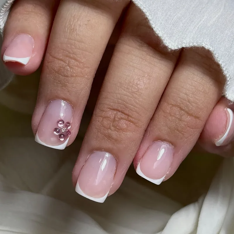 Îndepărtare semipermanent/gel realizată la Sublime Nails by Malina Neagoe, Deva